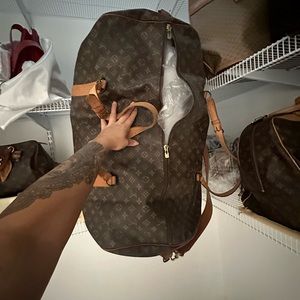 Big ol bag! Louis Vuitton sac polochon 70
